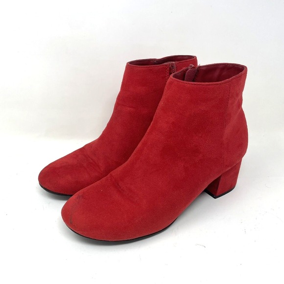 City Classified Red Faux Suede Ankle Boots Chunky Medium Heel 3" Size 8.5 Bootie - Picture 1 of 14